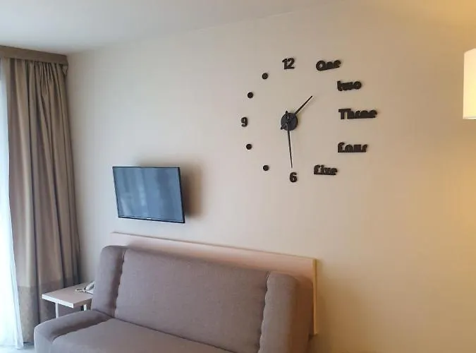 Apartment Czarna Gora Ischgl 18 *