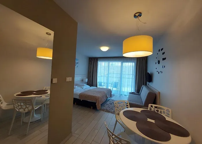 Czarna Gora Ischgl 18 *